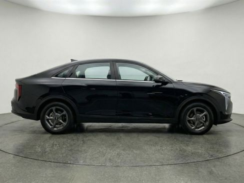 Used 2025 Kia K4 LXS image 11