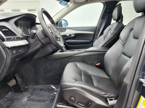 Used 2021 Volvo XC90 T5 Momentum image 17