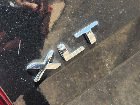 Used 2013 Ford Explorer XLT image 12