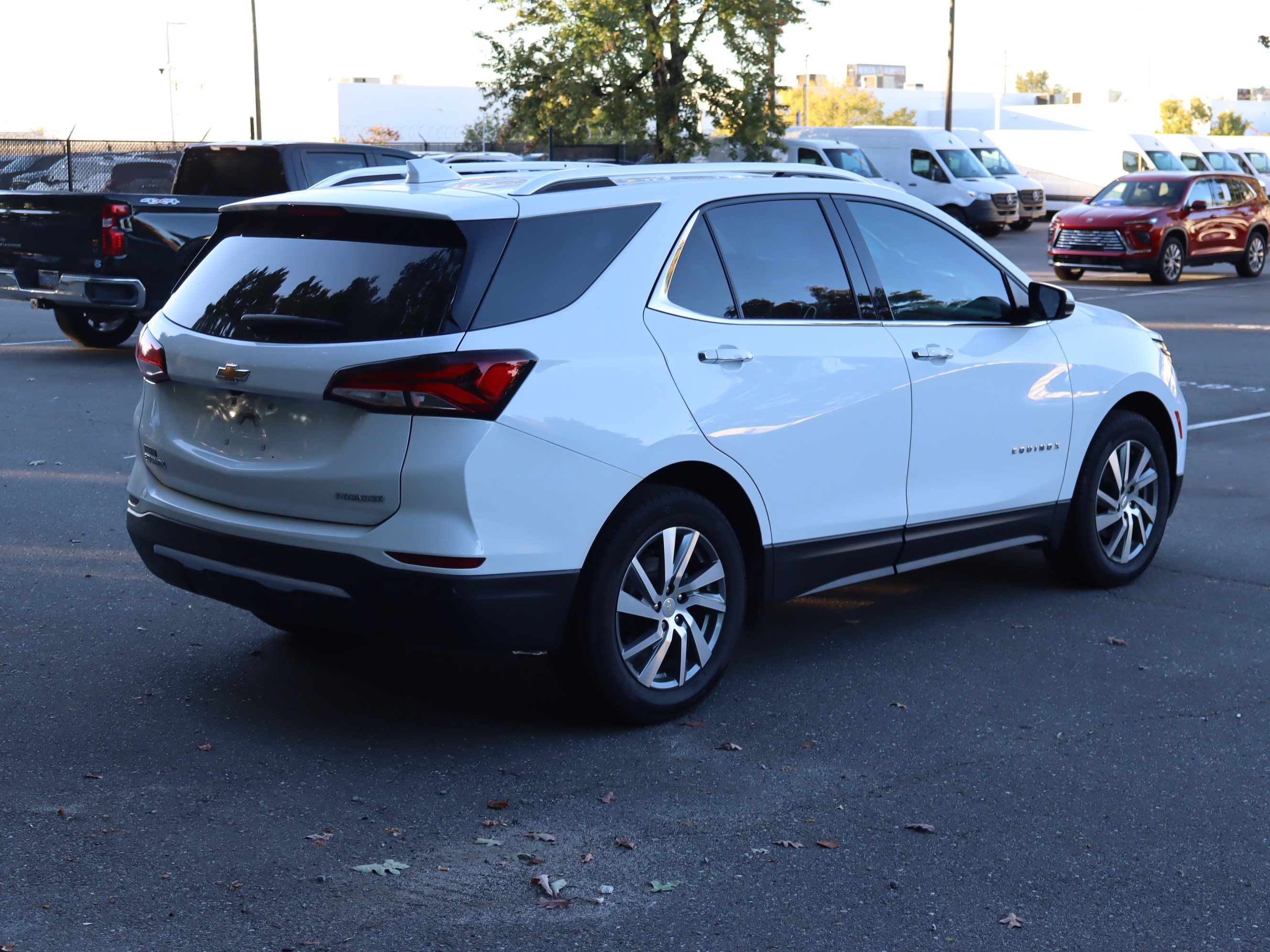 Used 2024 Chevrolet Equinox Premier FWD image 21