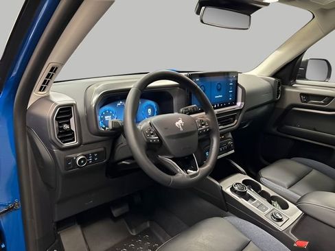 Used 2025 Ford Bronco Sport Outer Banks w/ Topo Graphic Package image 17