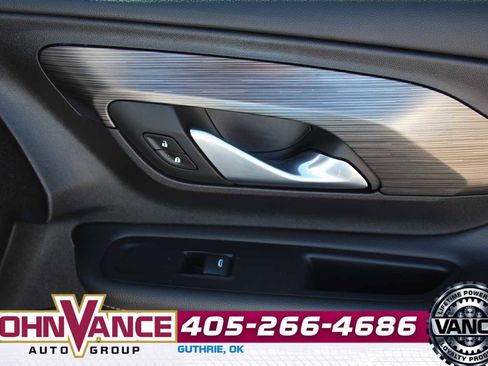 Used 2020 GMC Terrain SLT w/ Preferred Package image 15