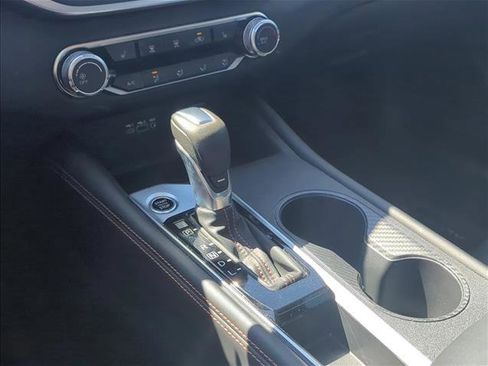 Used 2022 Nissan Altima 2.5 SR w/ Midnight Edition Package image 12