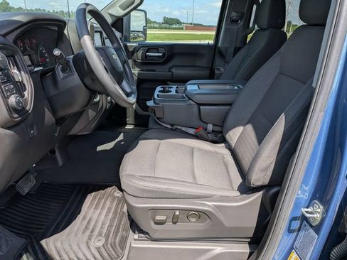 Used 2025 Chevrolet Silverado 2500 Custom w/ Custom Value Package AWD/4WD image 15