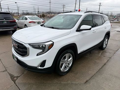 Used 2020 GMC Terrain SLE image 5