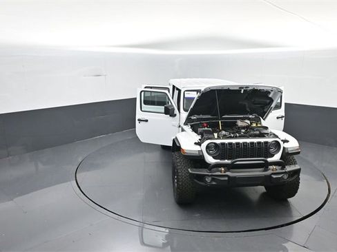 Used 2023 Jeep Wrangler Unlimited Rubicon 392 image 34