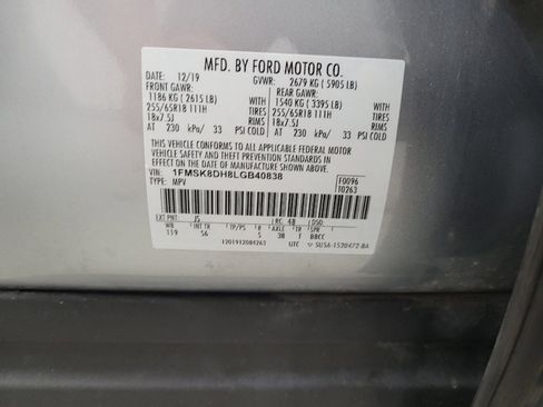 Used 2020 Ford Explorer XLT w/ Equipment Group 202A AWD/4WD image 33