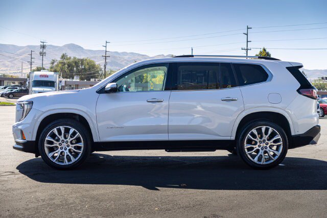 Used 2024 GMC Acadia Denali w/ Super Cruise Package AWD/4WD image 3