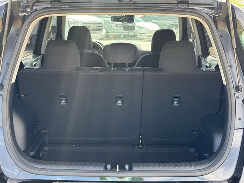 Used 2024 Kia Soul LX w/ Option Group 015 FWD image 14