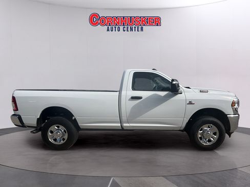 Used 2024 RAM 3500 Tradesman w/ Chrome Appearance Group AWD/4WD image 7