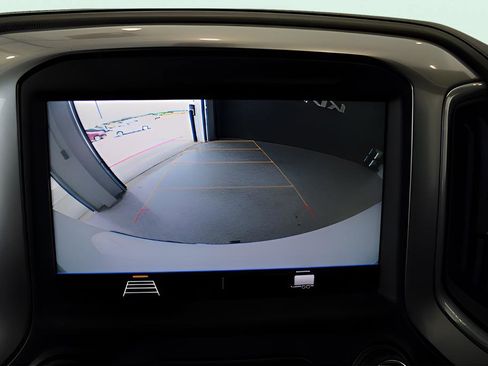 Used 2021 Chevrolet Silverado 1500 LT RWD image 21
