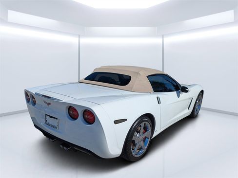 Used 2007 Chevrolet Corvette Convertible w/ Preferred Equipment Group image 3