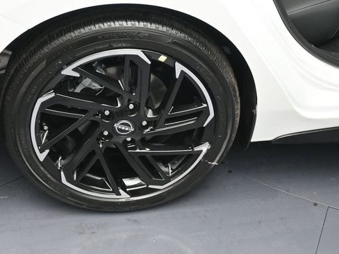 New 2026 Nissan Sentra SR w/ SR Premium Package FWD image 5
