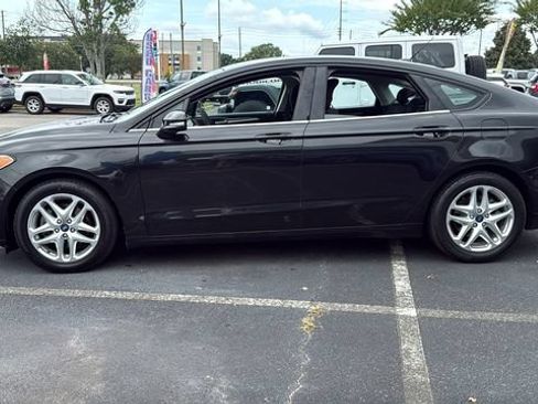 Used 2013 Ford Fusion SE FWD image 4