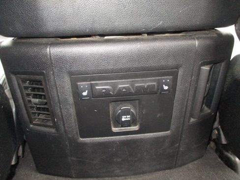 Used 2014 RAM 2500 Laramie AWD/4WD image 37