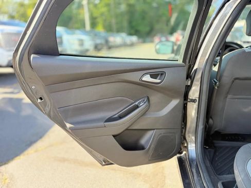 Used 2018 Ford Focus ST FWD image 28