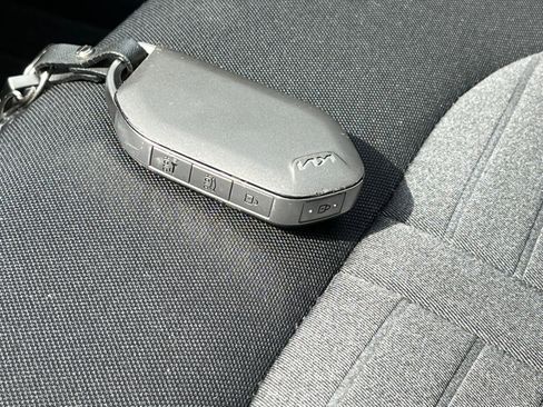 Used 2025 Kia K5 LXS FWD image 21