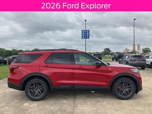 New 2026 Ford Explorer ST-Line w/ ST-Line Street Pack RWD image 8
