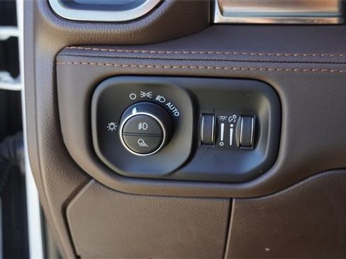 New 2025 RAM 2500 Limited image 22