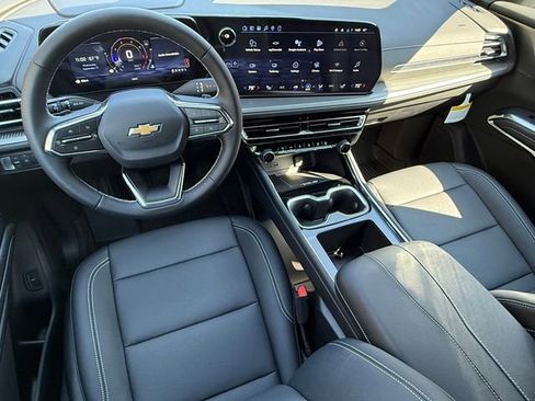 New 2026 Chevrolet Traverse LT w/ Driver Confidence Package FWD image 36