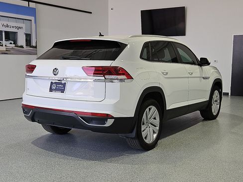 Certified 2023 Volkswagen Atlas Cross Sport SE FWD image 8