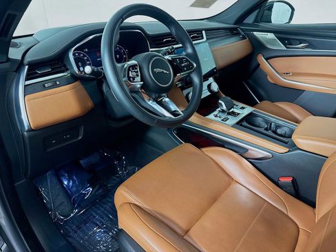 Used 2025 Jaguar F-PACE R-Dynamic S image 9