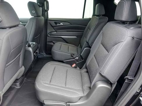 New 2026 Chevrolet Traverse LT w/ Midnight/Sport Edition AWD/4WD image 17