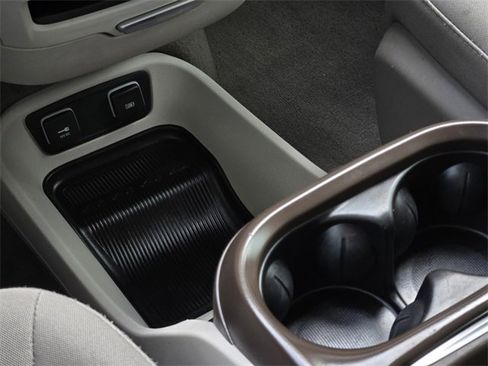 Used 2018 Chrysler Pacifica Touring Plus w/ Tire & Wheel Group image 26