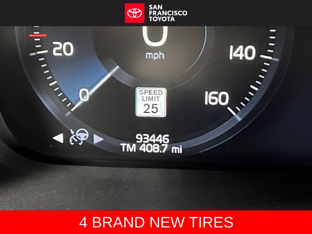 Used 2020 Volvo XC90 T6 Momentum w/ Protection Package Premier AWD/4WD image 35