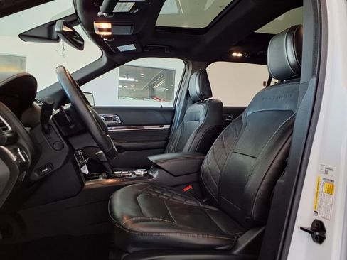 Used 2019 Ford Explorer Platinum AWD/4WD image 6