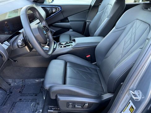 Used 2025 BMW X3 xDrive30i w/ Premium Package image 22