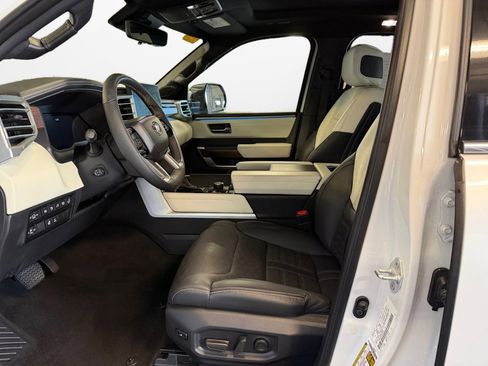 Used 2023 Toyota Sequoia Capstone AWD/4WD image 11