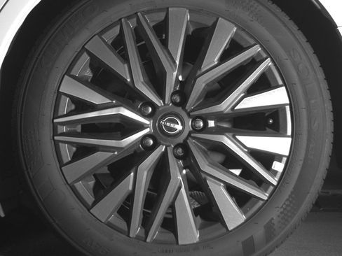 Used 2025 Nissan Altima 2.5 SV image 14