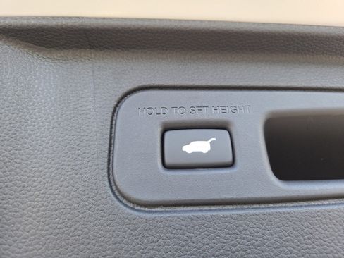 Used 2025 Honda Pilot Elite image 21