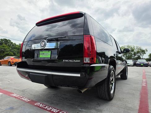 Used 2010 Cadillac Escalade ESV Platinum RWD image 11
