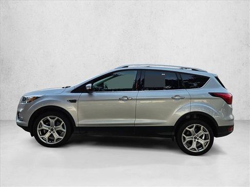 Used 2019 Ford Escape Titanium FWD image 9