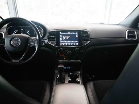 Used 2021 Jeep Grand Cherokee Laredo X AWD/4WD image 19