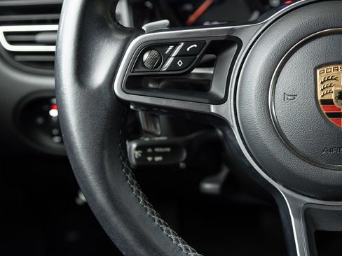 Certified 2019 Porsche Macan AWD/4WD image 15