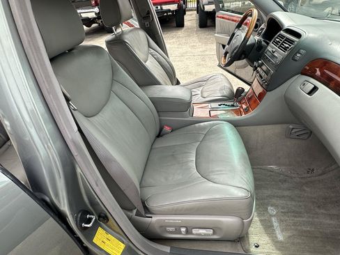 Used 2003 Lexus LS 430 RWD image 27