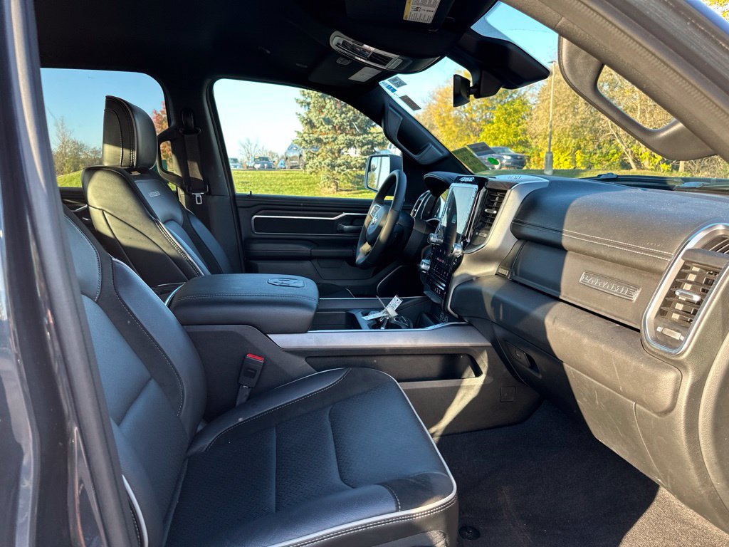 Used 2025 RAM 1500 Laramie w/ Sport Appearance Package AWD/4WD image 18
