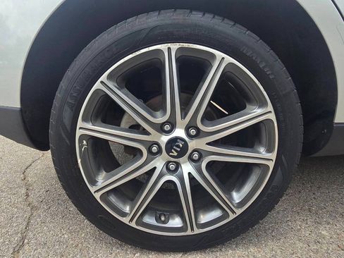 Used 2018 Kia Soul ! w/ Tech Package FWD image 32