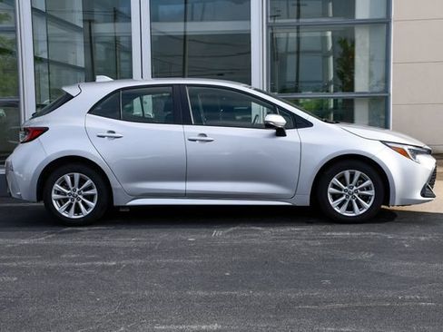 Used 2023 Toyota Corolla SE FWD image 6