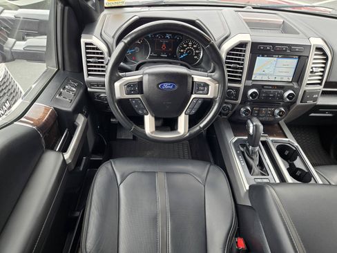 Used 2017 Ford F150 Platinum w/ Equipment Group 701A Luxury AWD/4WD image 13