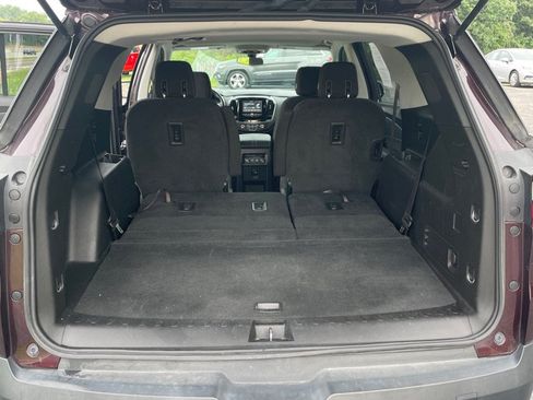 Used 2018 Chevrolet Traverse LT FWD image 20