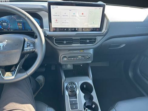 Used 2025 Ford Bronco Sport Outer Banks w/ Outer Banks Tech Package+ image 11