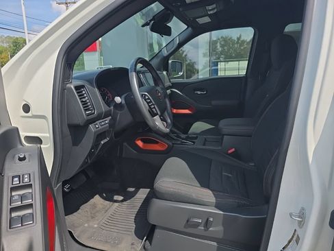 Used 2024 Nissan Frontier PRO-4X w/ Off-Road Protection Package AWD/4WD image 10
