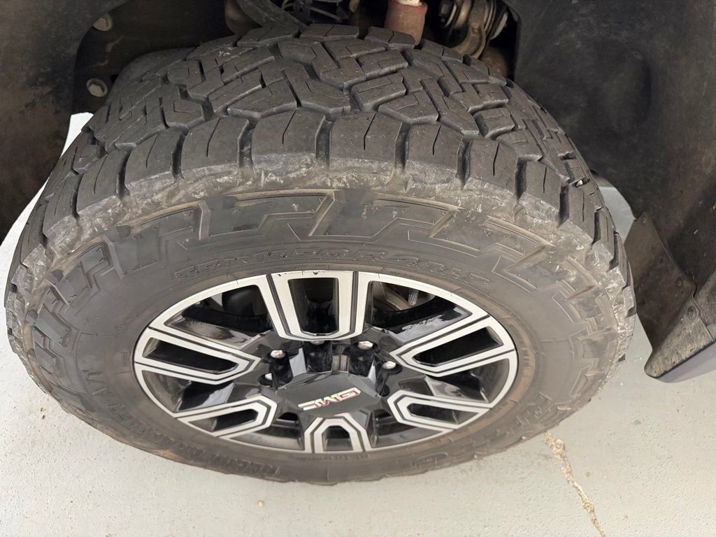 Used 2023 GMC Sierra 2500 AT4 w/ Gooseneck/5TH Wheel Package AWD/4WD image 7