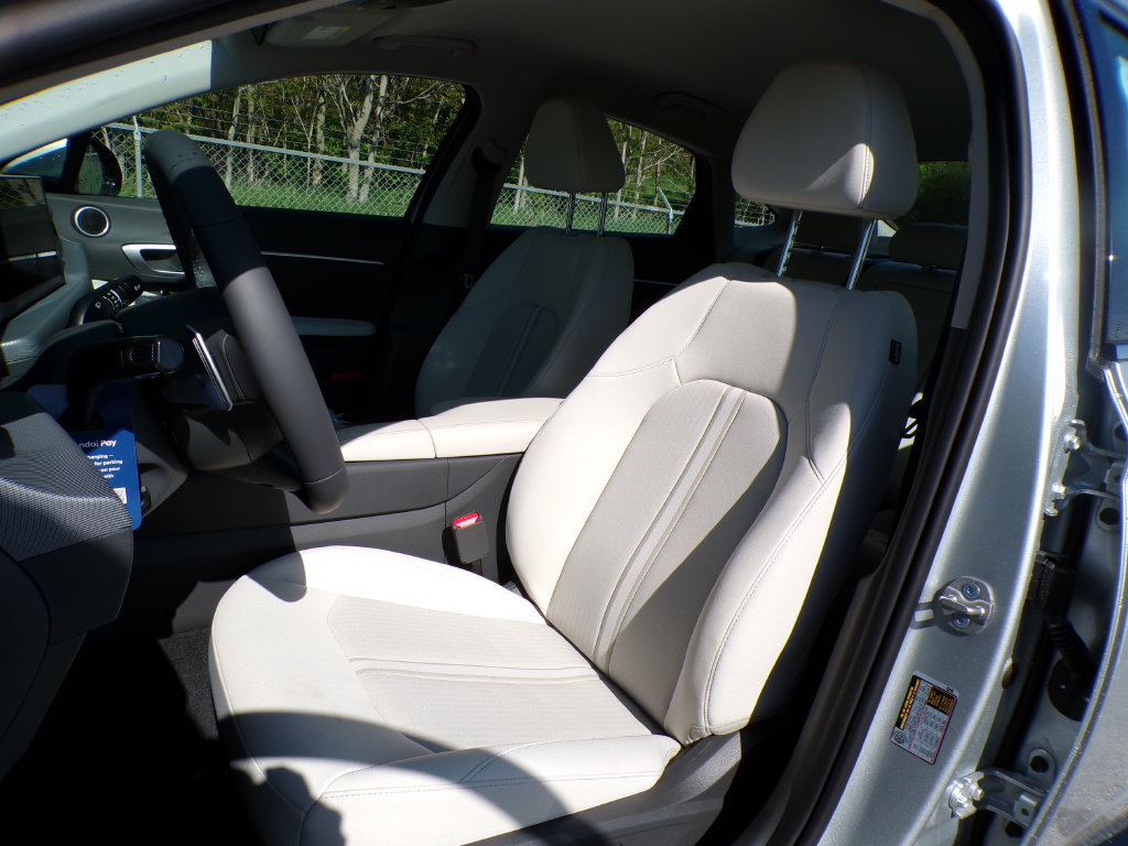 New 2026 Hyundai Sonata SEL AWD/4WD image 15