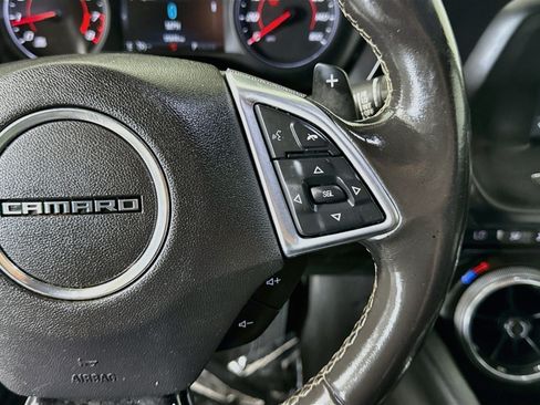 Used 2017 Chevrolet Camaro LT RWD image 15