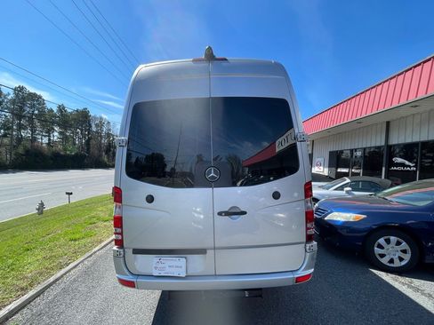 Used 2008 Dodge Sprinter 2500 image 8